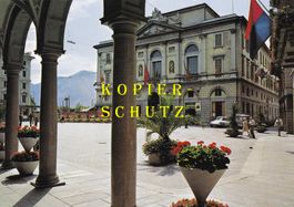 Lugano - Piazza Riforma e Palazzo Municipale /ay
