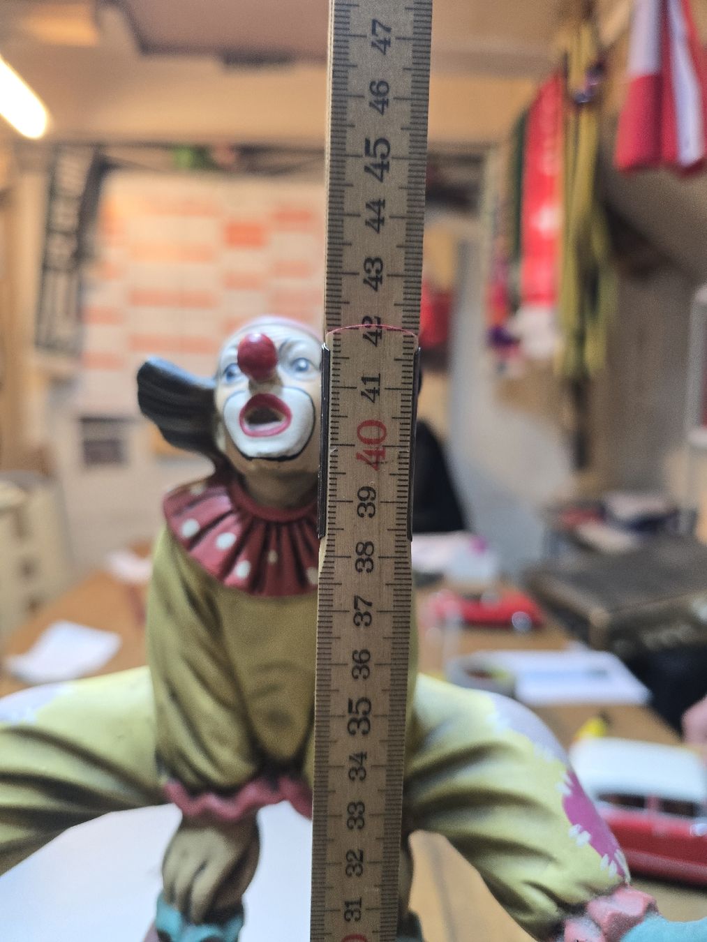 Figuren: alte Clown-Figur "Bockspringen" 42cm hoch (S2) – Gebraucht aus Rorschach von TimelessTrading 2