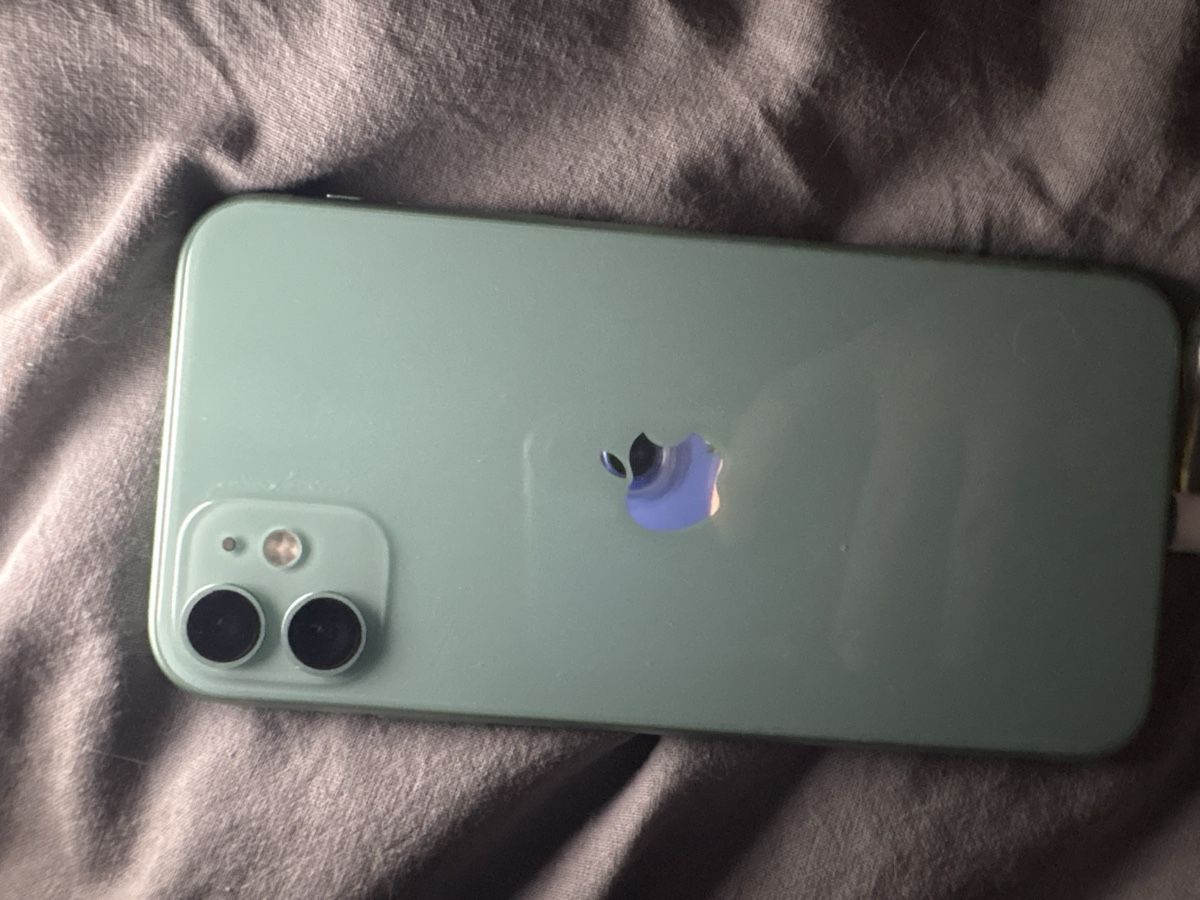 Apple Telefoni cellulari / Smartphones: iPhone 11 64g turquoise – Usato da sion venduto da iwa_w2l8