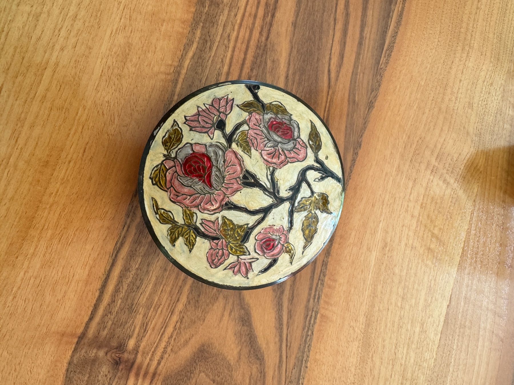 Tutte le decorazioni: Antike cloisonné Deckeldose messing emaille – Usato da Gipf-Oberfrick venduto da Iberico 8