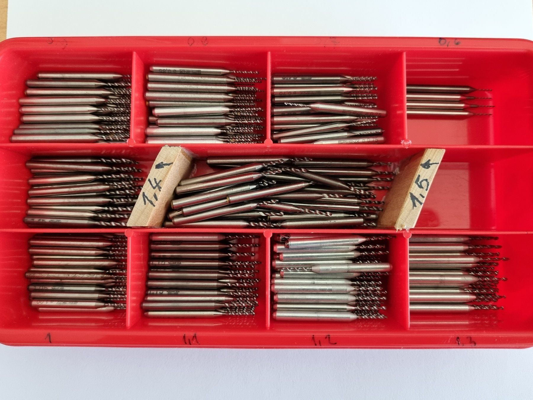 Tutti gli attrezzi: PCB Spiralbohrer 0.9mm (3.175mm Schaft) – Nuovo (secondo la descrizione) da Sursee venduto da thjentzsch 3