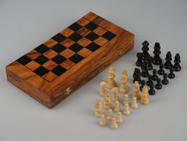 Aufklapbares Mini-Schachbrett 10"