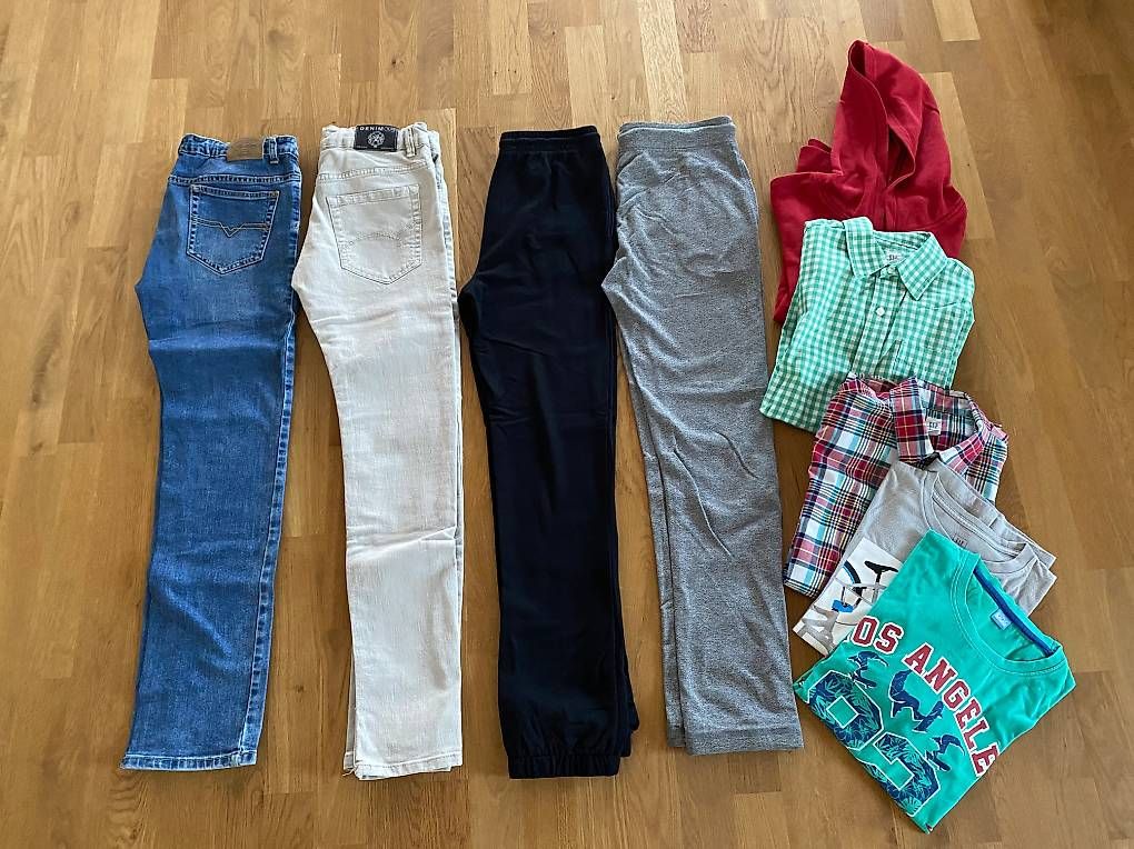 Lotti & Set di vestiti: Kleider-Paket in Top Zustand, Gr.164 – Usato da Iffwil venduto da tan_l2nr