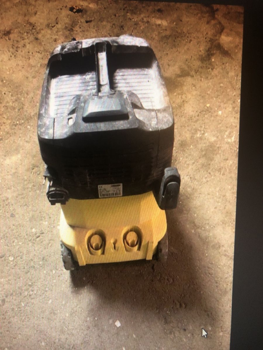 Kärcher Aspirapolveri & Accessori: Staubsauger Karcher WD 7.500 – Usato da Biel-Bienne venduto da alos07