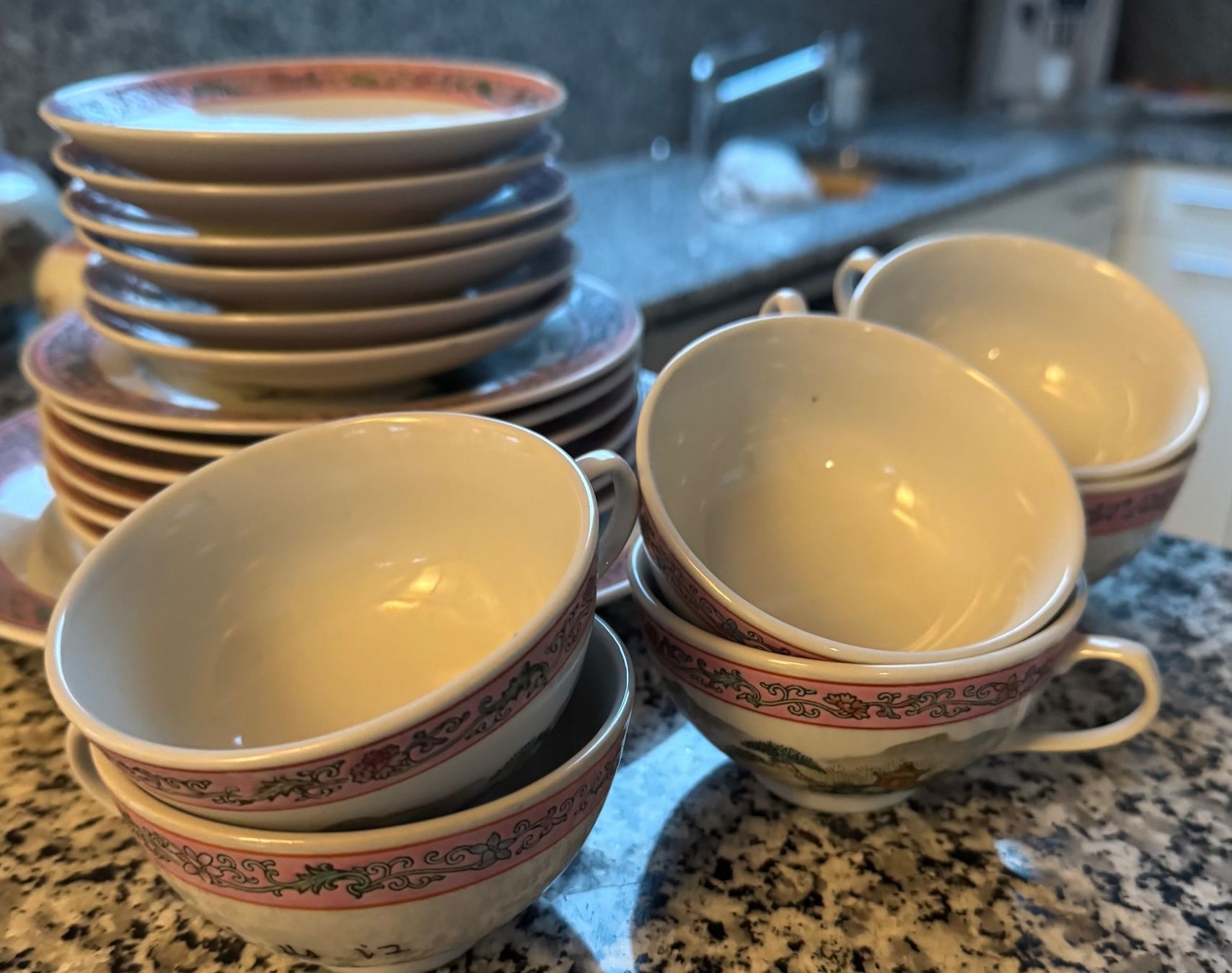 Set di piatti: Altes chinesisches Tee-Set – Nuovo (secondo la descrizione) da Sutz venduto da Stampfli2 4
