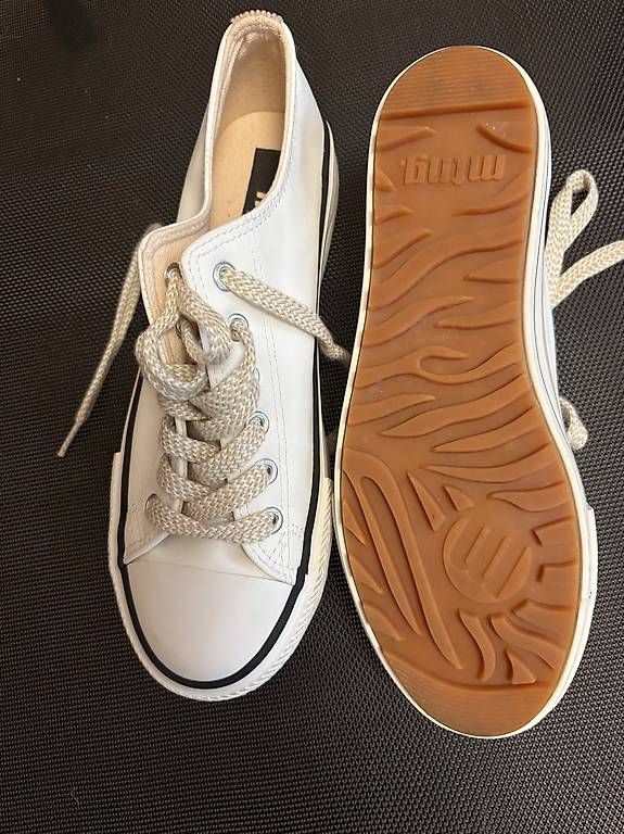 Chaussures femmes: mtng - Freizeitschuh - Sneaker ¦ Grösse 37 – D'occasion à Nidau par Yyoyo 1
