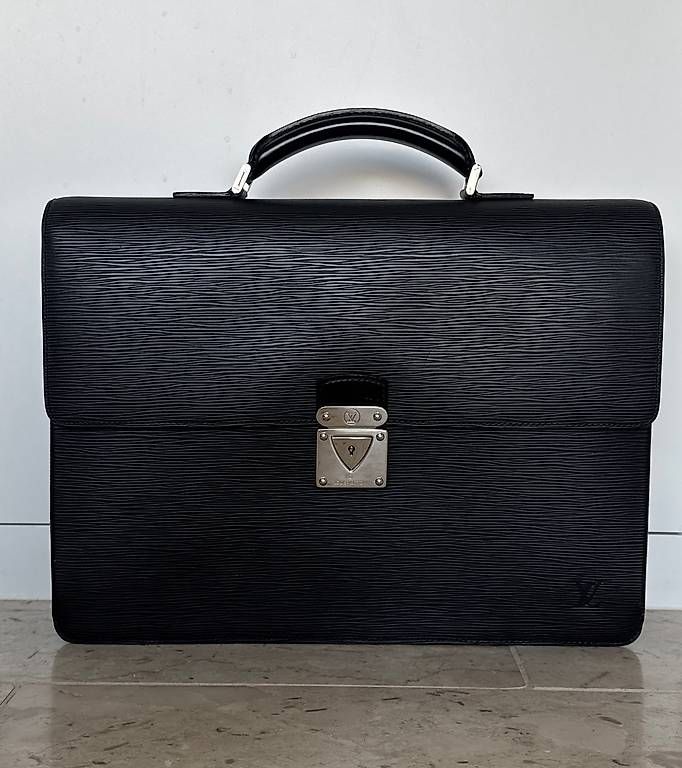Louis Vuitton Valigie & Borse: Louis Vuitton Ambassador Aktentasche – Nuovo (secondo la descrizione) da Kilchberg ZH venduto da eti_m9g8