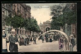 Zürich, Bahnhofstrasse, Mann mit Feuerw