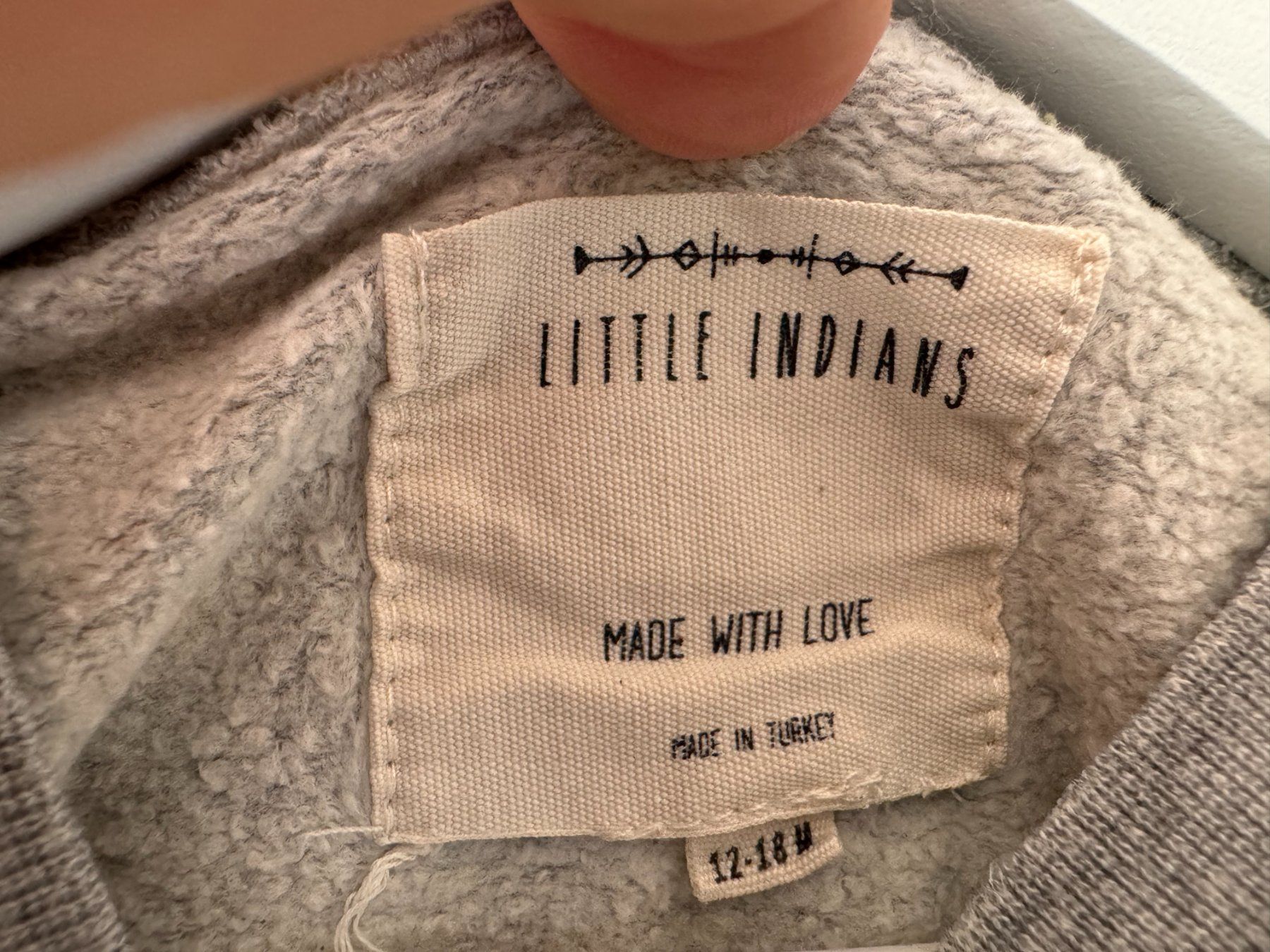 Maglioni & Felpe: Little Indians 12 - 18 m pullover – Usato da Neuchâtel venduto da _Easy_to_Find_ 1