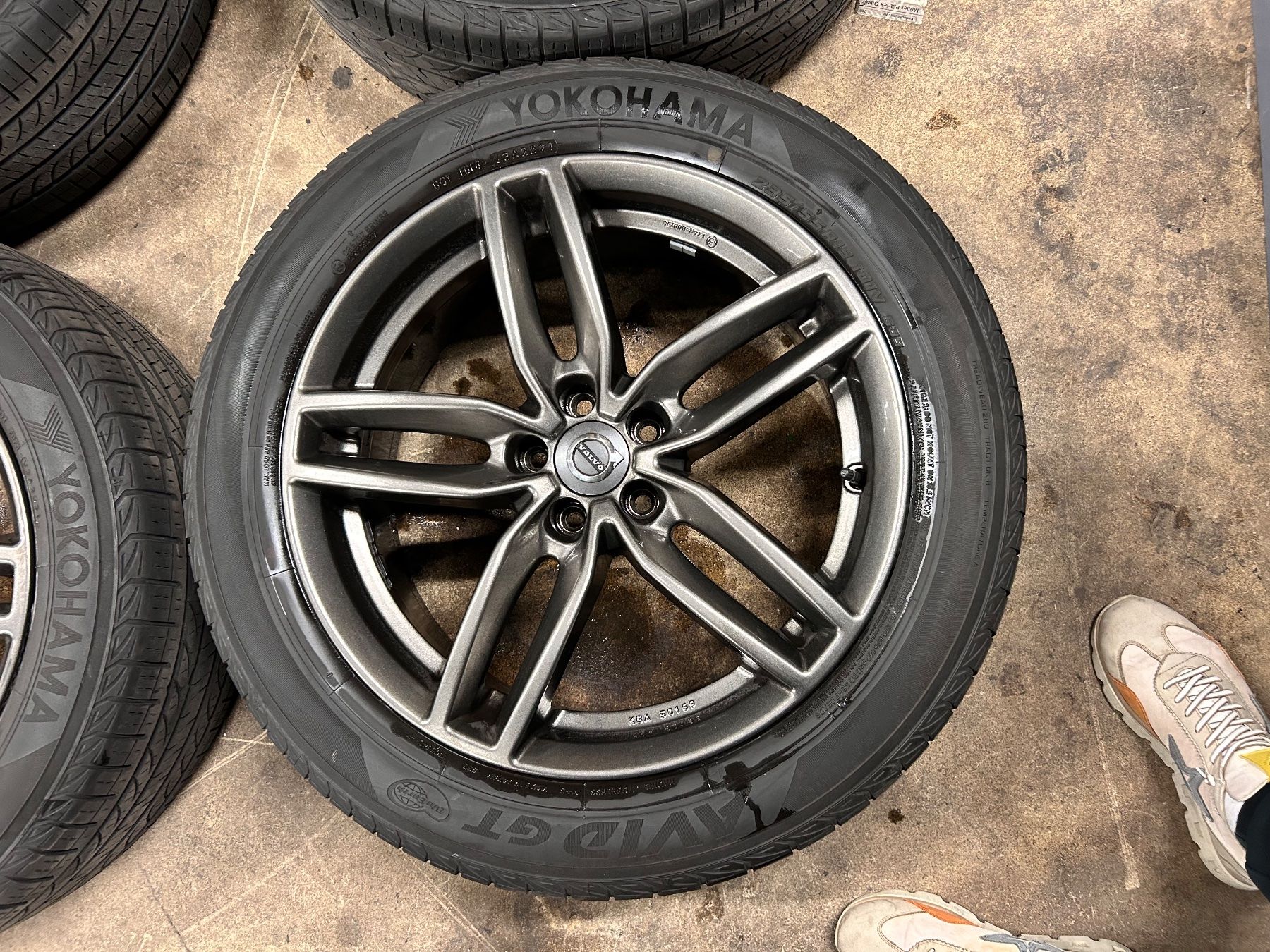 Volvo Pneumatici & Ruote complete: Volvo XC 90 Alufelgen – Usato da freienbach venduto da gatuzo 5
