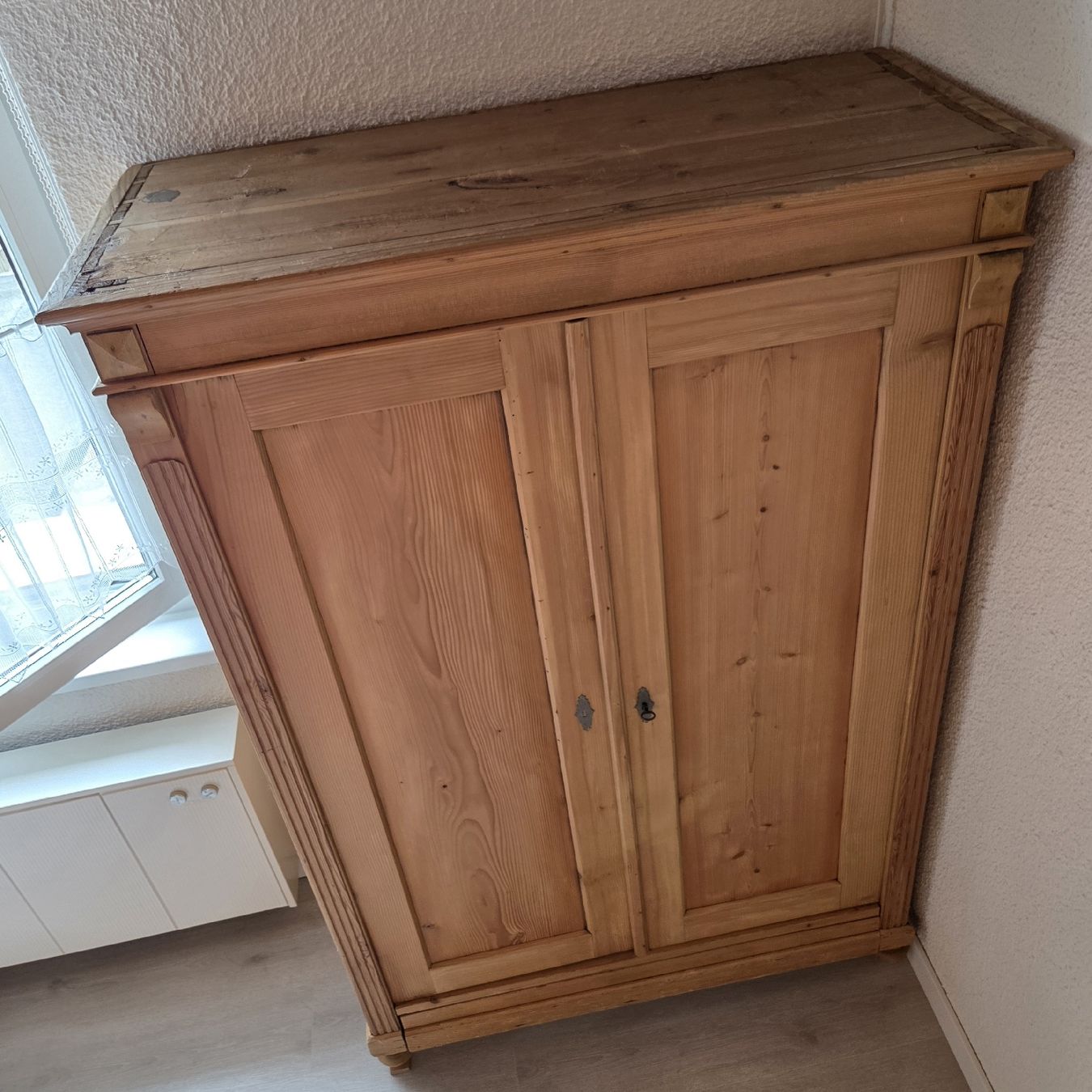 Schränke: Antiker Holzschrank "restauriert", Möbel, Wohnzimmer – Gebraucht aus Klingnau von Groofty69 4