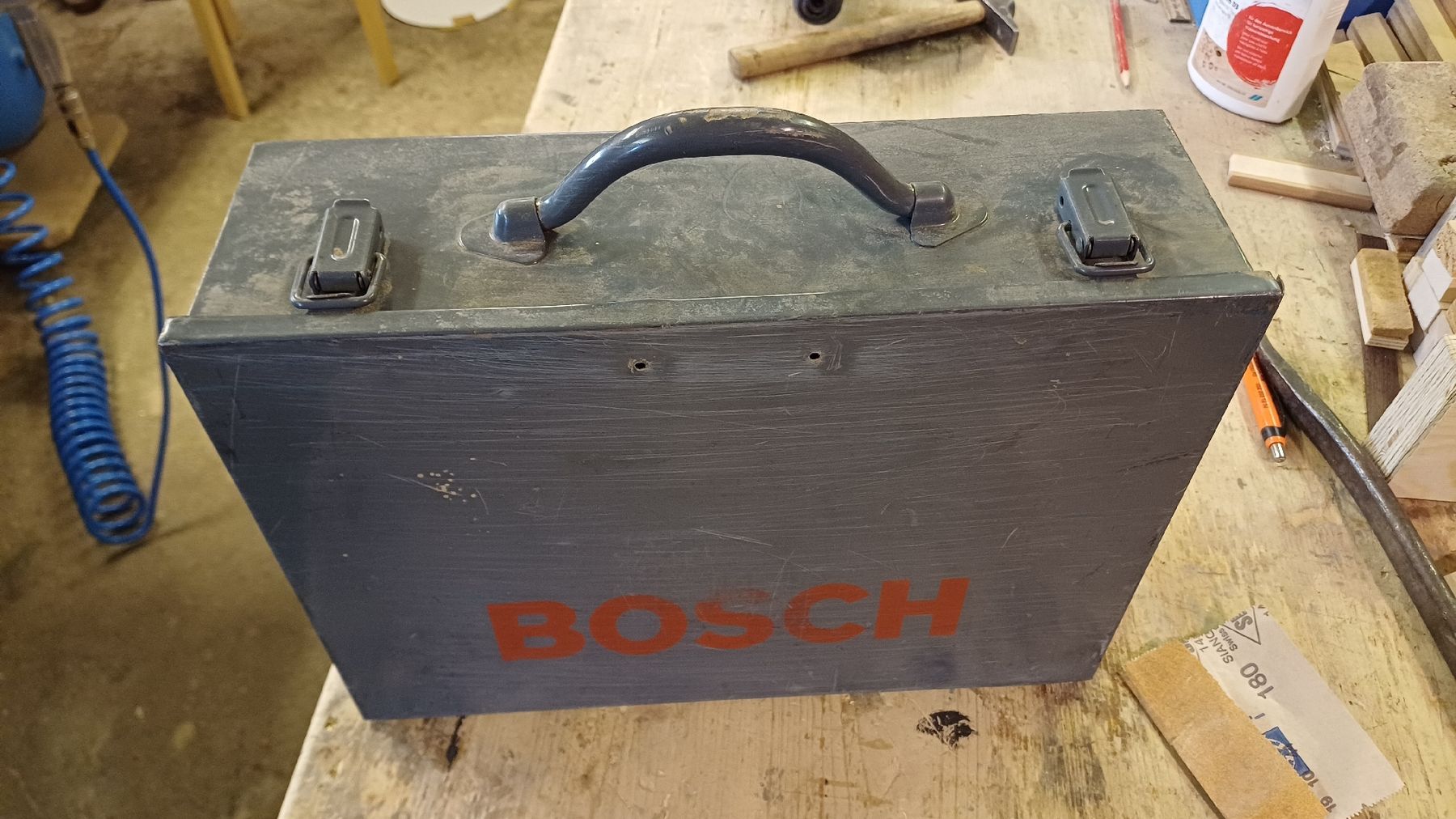 Bosch Trapani: Bosch Winkelbohrmaschine mit 2 Aku – Usato da Embrach venduto da Olympia52 1