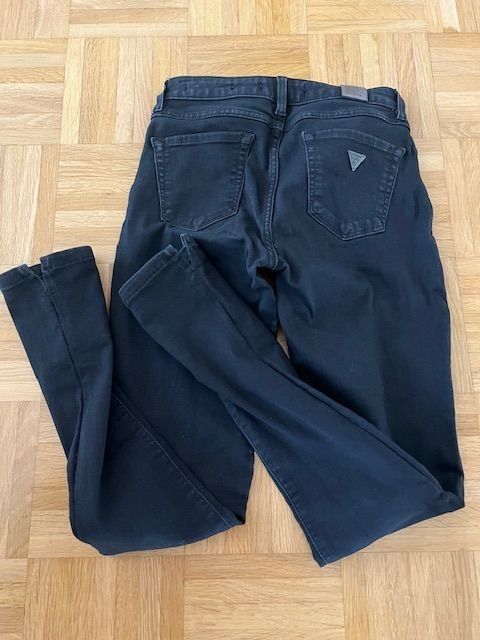Guess Jeans: "GUESS" Jeans Gr. 27 – Neu (gemäss Beschreibung) aus Walenstadt von ricamul 7