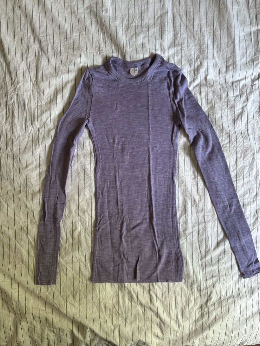 Arket T-shirt: Female wool long sleeve Arket S  – Usato da Villard-sur-Chamby venduto da kamila_1024