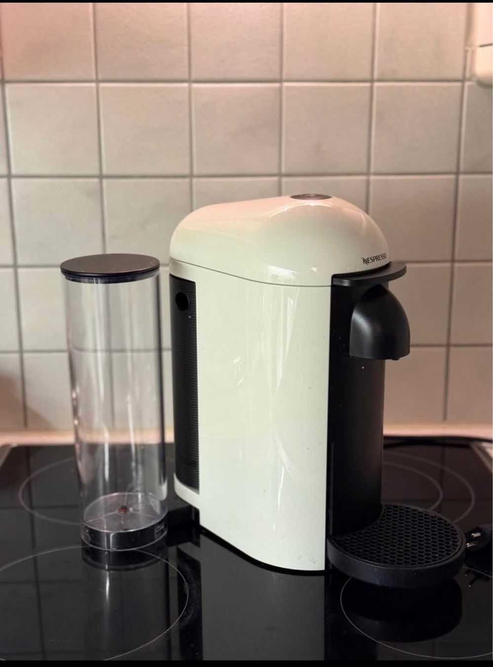 Nespresso Macchine per caffè & Macchine per espresso: Nespresso machine Vertutoplus – Usato da Zürich venduto da lar_gqm7 1