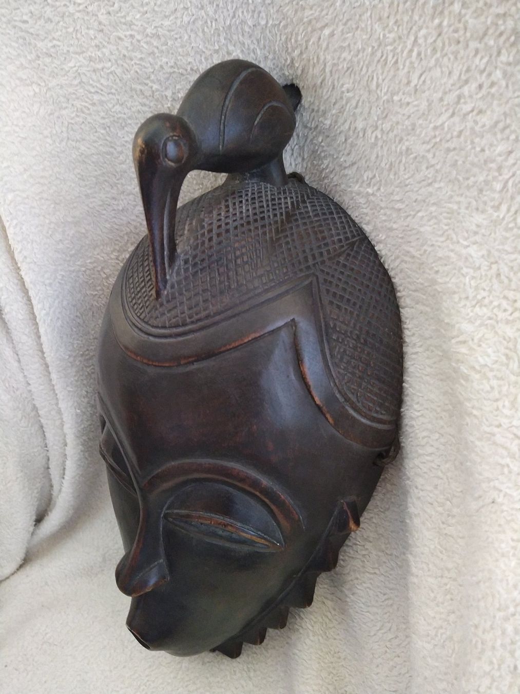 Internationale Kunst: Masque en bois sculpté de style Baoulé/Yaroué, Côte d'Ivoire – Gebraucht aus Le Mont-sur-Lausanne von Atelier_Rezart 4