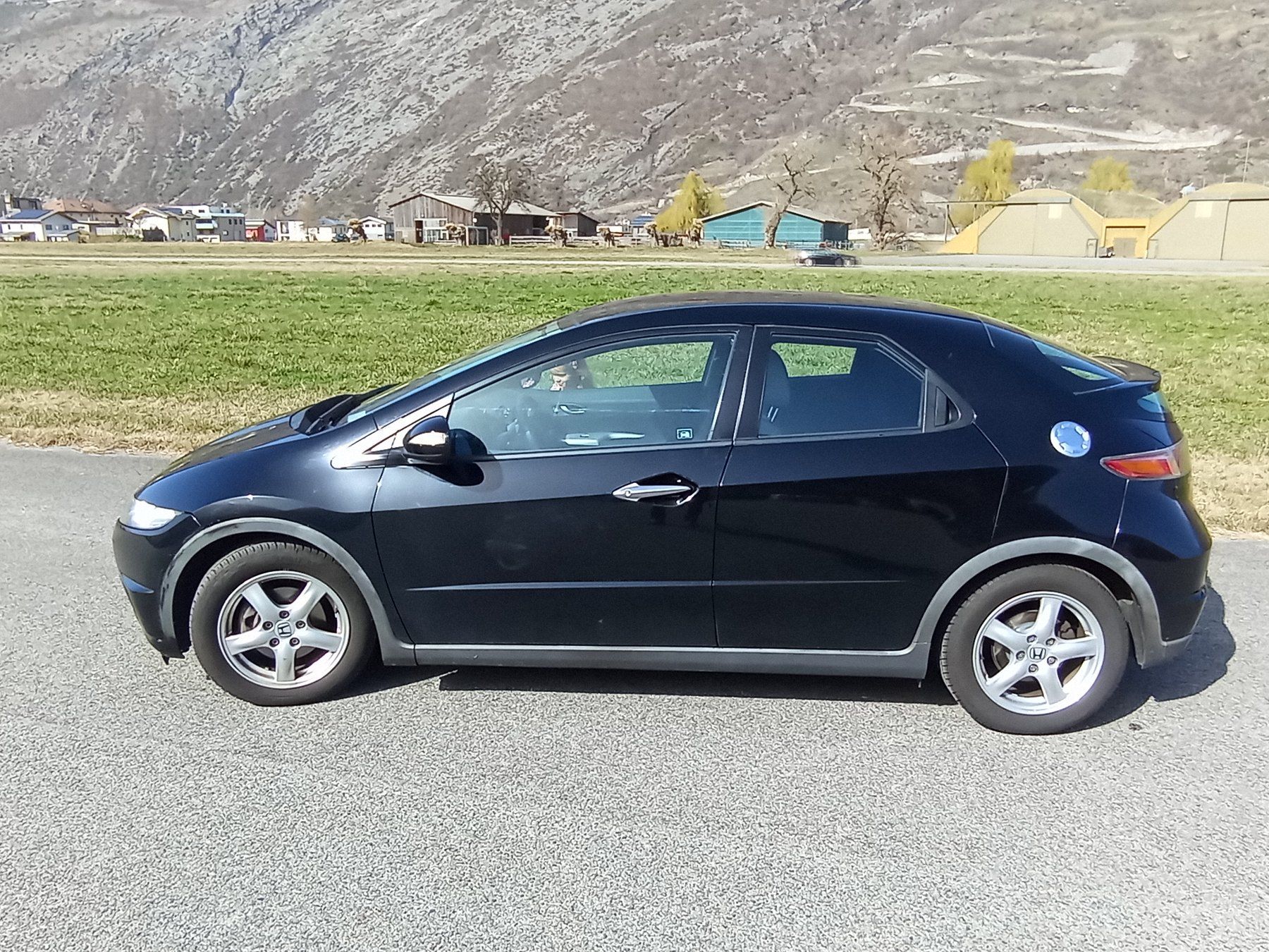 Honda Automobili: Honda Civic 1.8 Automatisch Getriebe – Usato da Turtmann venduto da Georgi8501 5