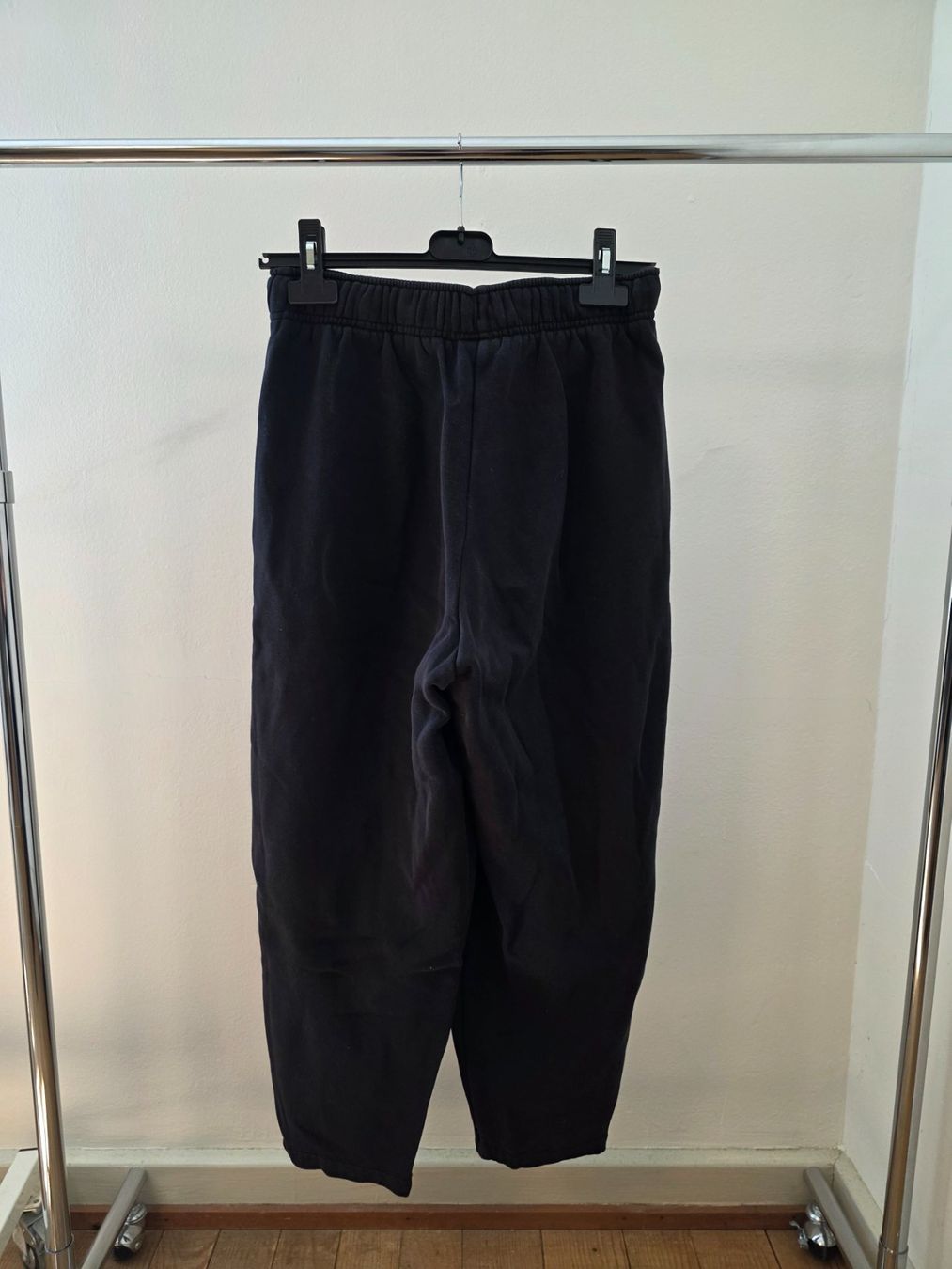 Nike Pantalons: Jogginghose Nike – D'occasion à Rothenfluh par sel_j856 1