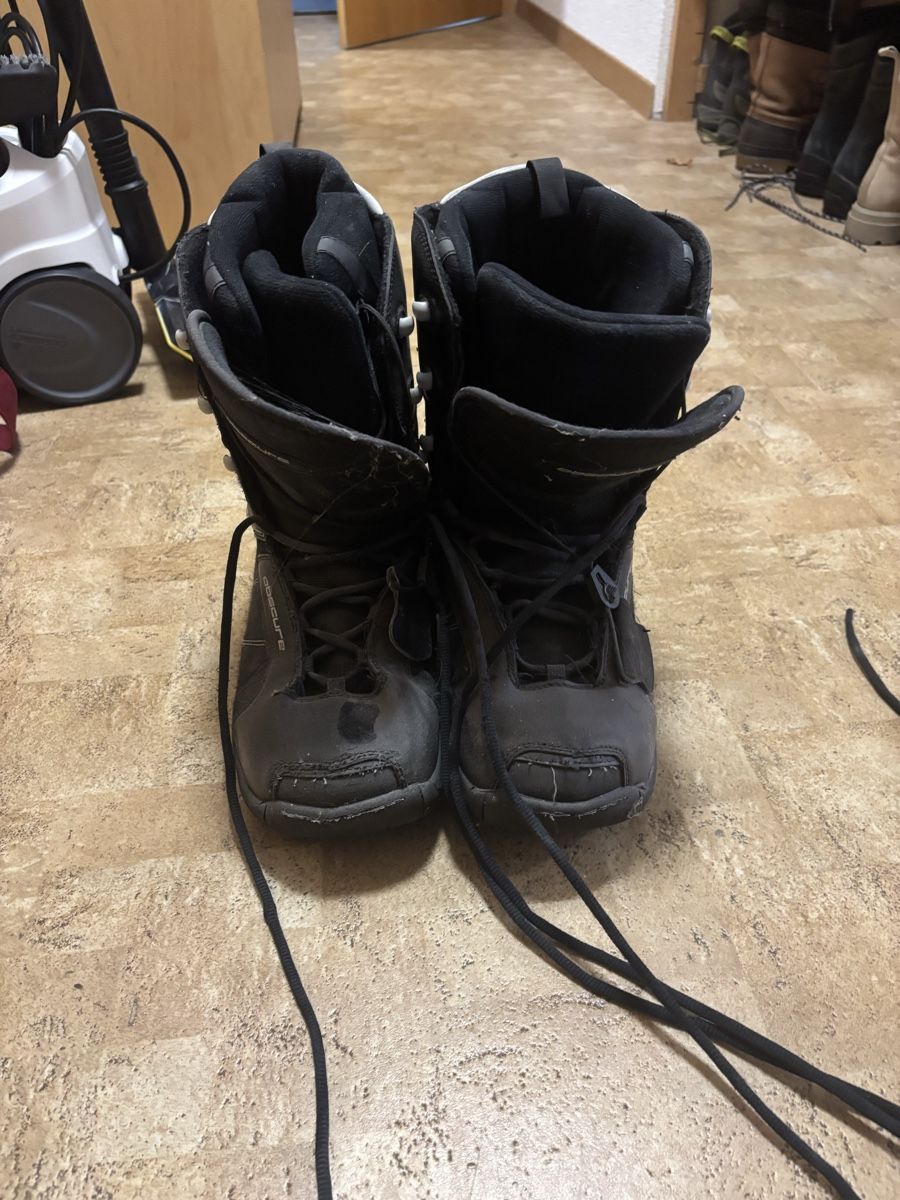 Scarpe da uomo: Snowboardschuhe grösse 43 – Usato da Wünnewil venduto da Lyman444 1