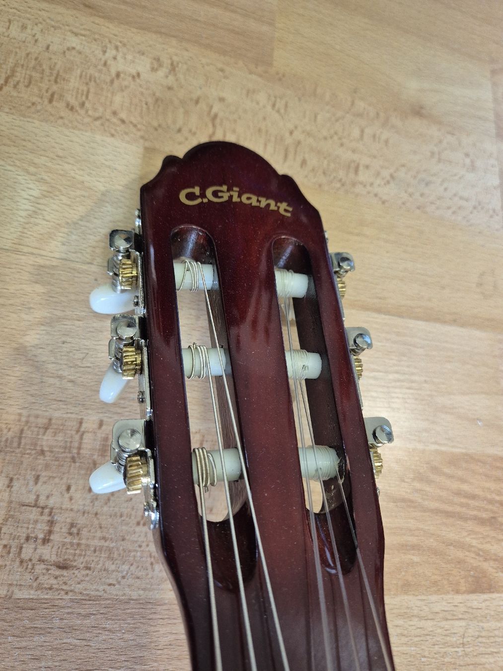 C.Giant Instruments de musique: klassische Gitarre  – D'occasion à Dielsdorf par 7TheRockDoc9 2