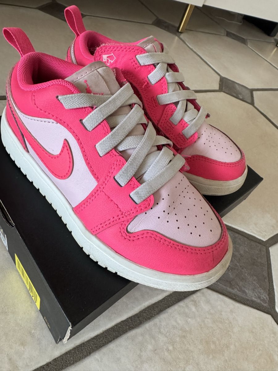 Jordan Chaussures filles: Jordan size 31 – D'occasion à Blonay par art_7f87 2