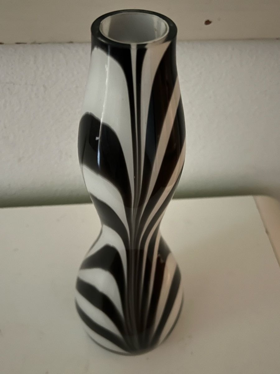 Murano Vase & Récipients: Schwarz-weiss Murano Vase  – D'occasion à Bern par reisetina