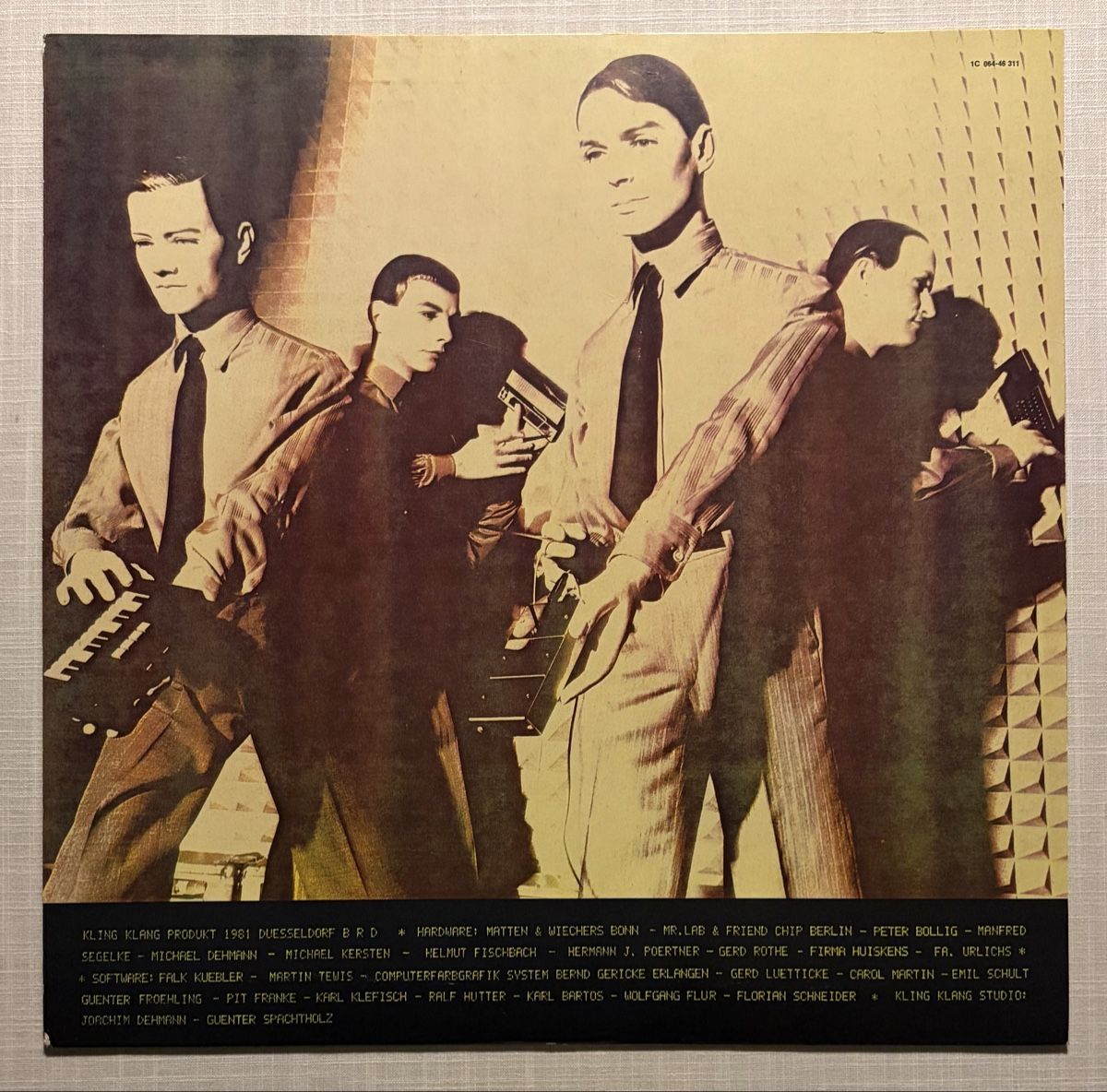 Dischi in vinile: Kraftwerk Computerwelt – Usato da Aadorf venduto da Assyrian-Bazar 3