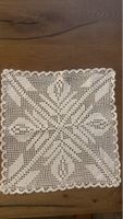 Handgestrickte Deckchen, weiss, neuwertig, Frühling