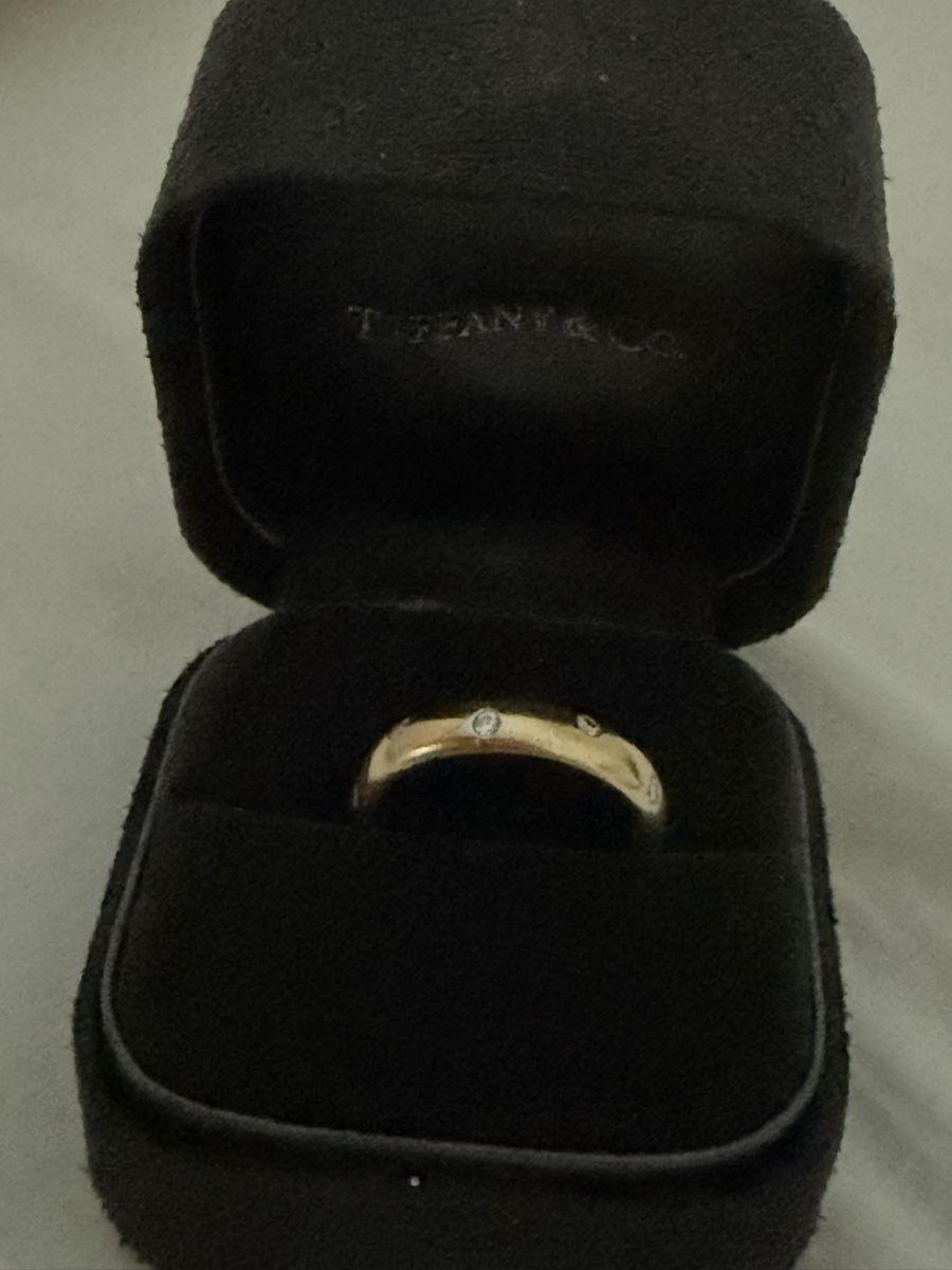 Tiffany & Co. Anelli: Tiffany Etoile Gold Ring mit Diamanten  – Usato da Allschwil venduto da Figidindia