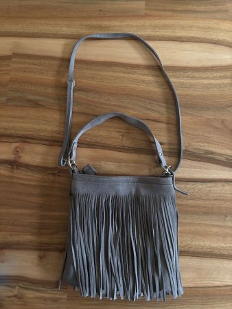 Trend Veloursoptik Fransen-Tasche von Bridas