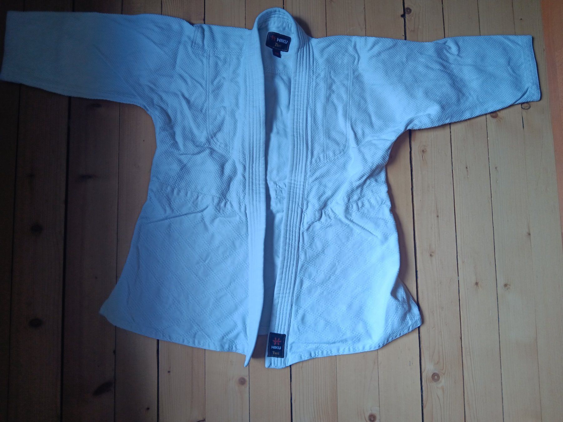 Kimonos: Judogwändli Grösse 150 HIKU – D'occasion à St. Gallen par sus_2rwy 2