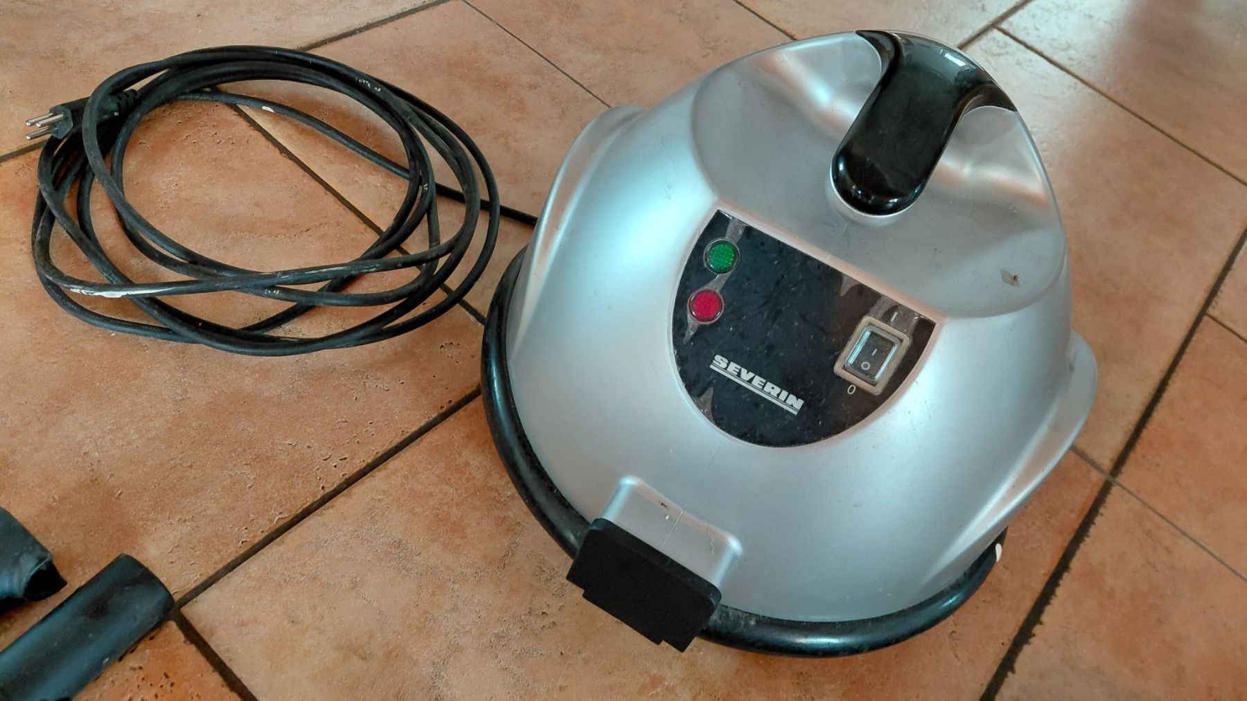 Pulitori a vapore: Severin Allround-Dampfreiniger DR 8202 – Usato da Niederneunforn venduto da wip_dmq9