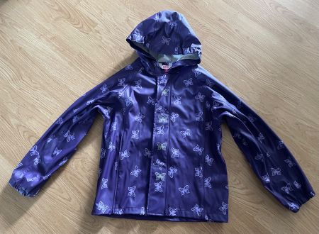 Schöne Regenjacke, Grösse 134