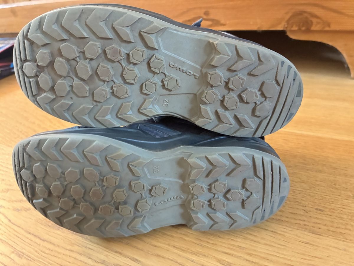 Lowa Schuhe für Mädchen: 3 Paar Winterschuhe Gr. 32 – Gebraucht aus Luzern von lkpr 8