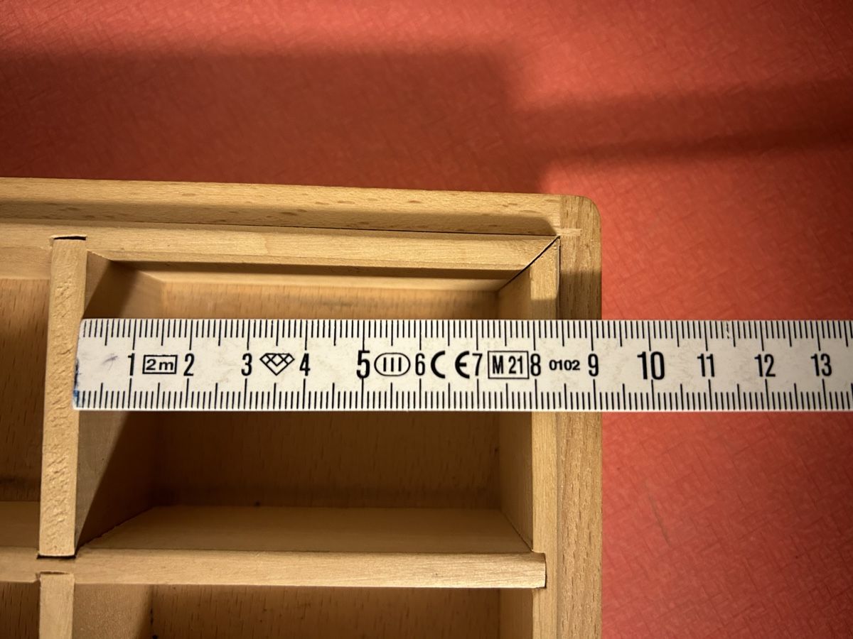 Casse di trasporto: Holzbox mit 8 Fächern, Kiste, Sammelbox mit Deckel – Usato da Lanzenhäusern venduto da vic63 3
