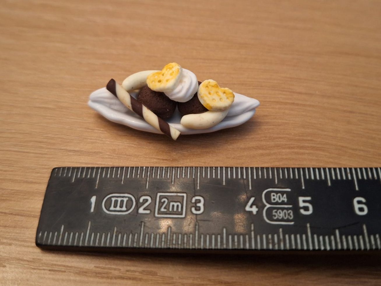 Puppenhäuser & -möbel: Handmade Bananensplit Eis Coupe – Neu (gemäss Beschreibung) aus Zürich von HandmadeTinyFood 2