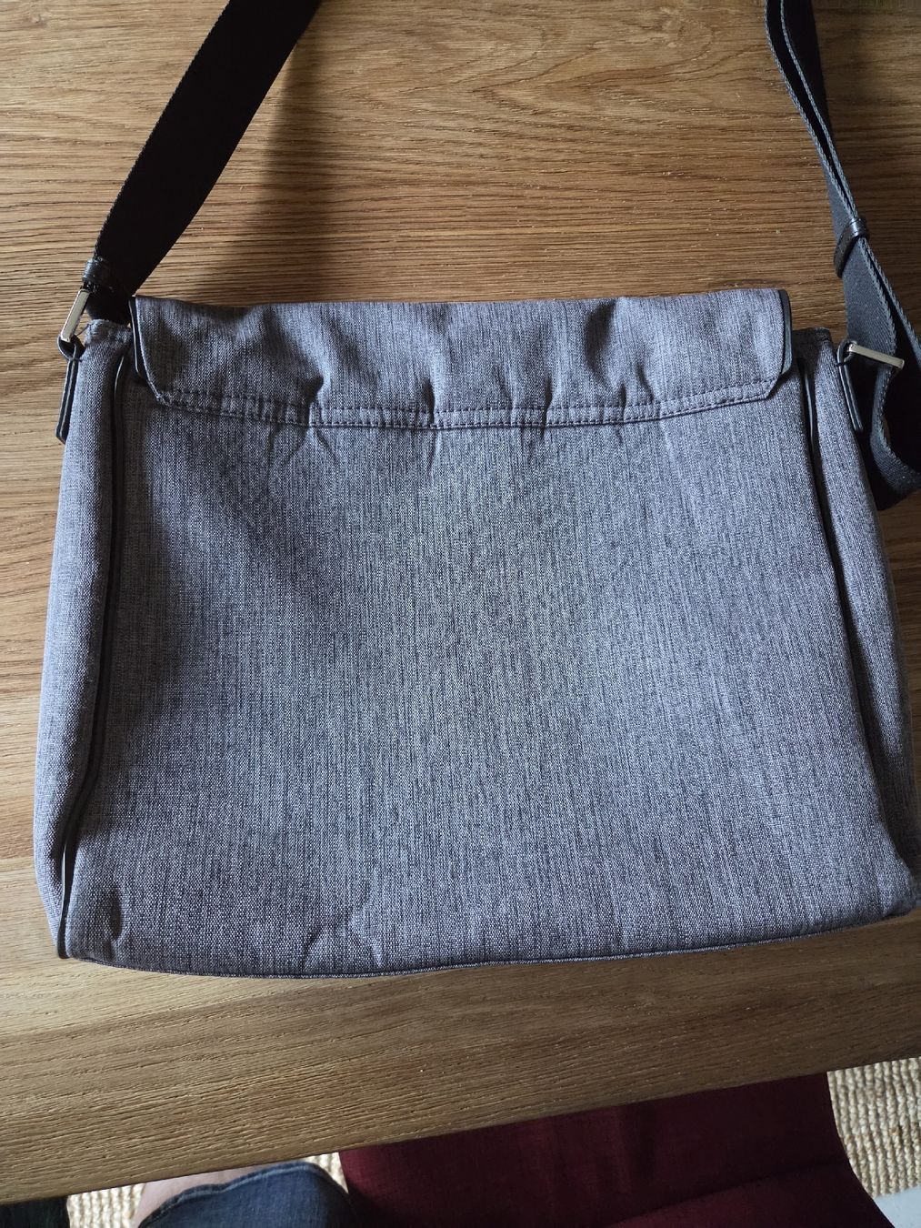Sonstige Kleidung & Accessoires: Borsa tracolla messenger Calvin Klein grigio – Gebraucht aus Bellinzona von Eshau89 1