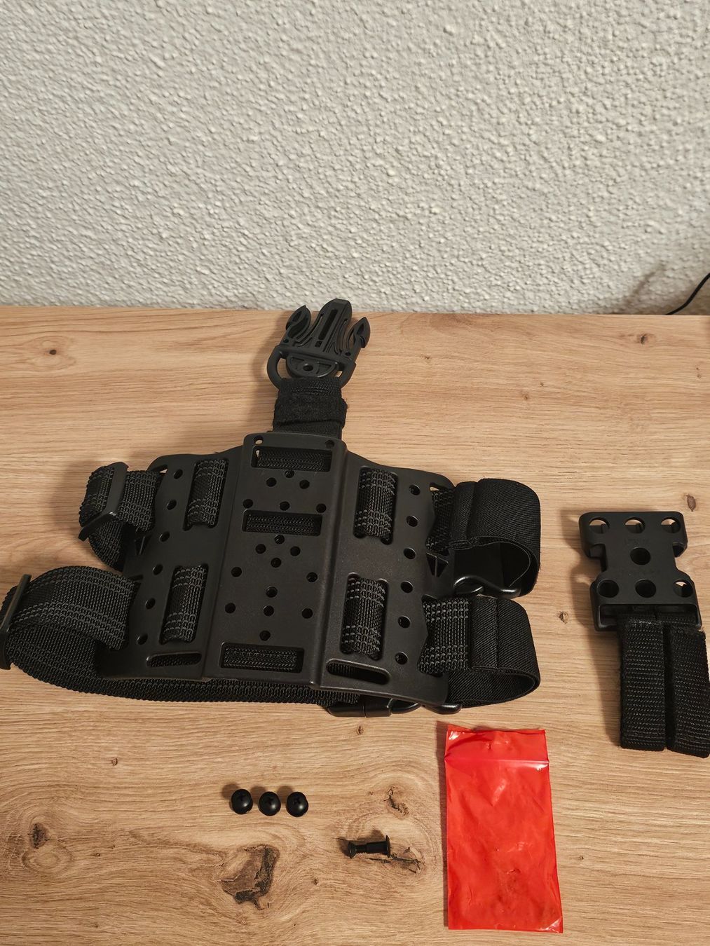 Tiro a segno: Blade-Tech Drop Leg Platform – Usato da Müllheim Dorf venduto da O.Alkan