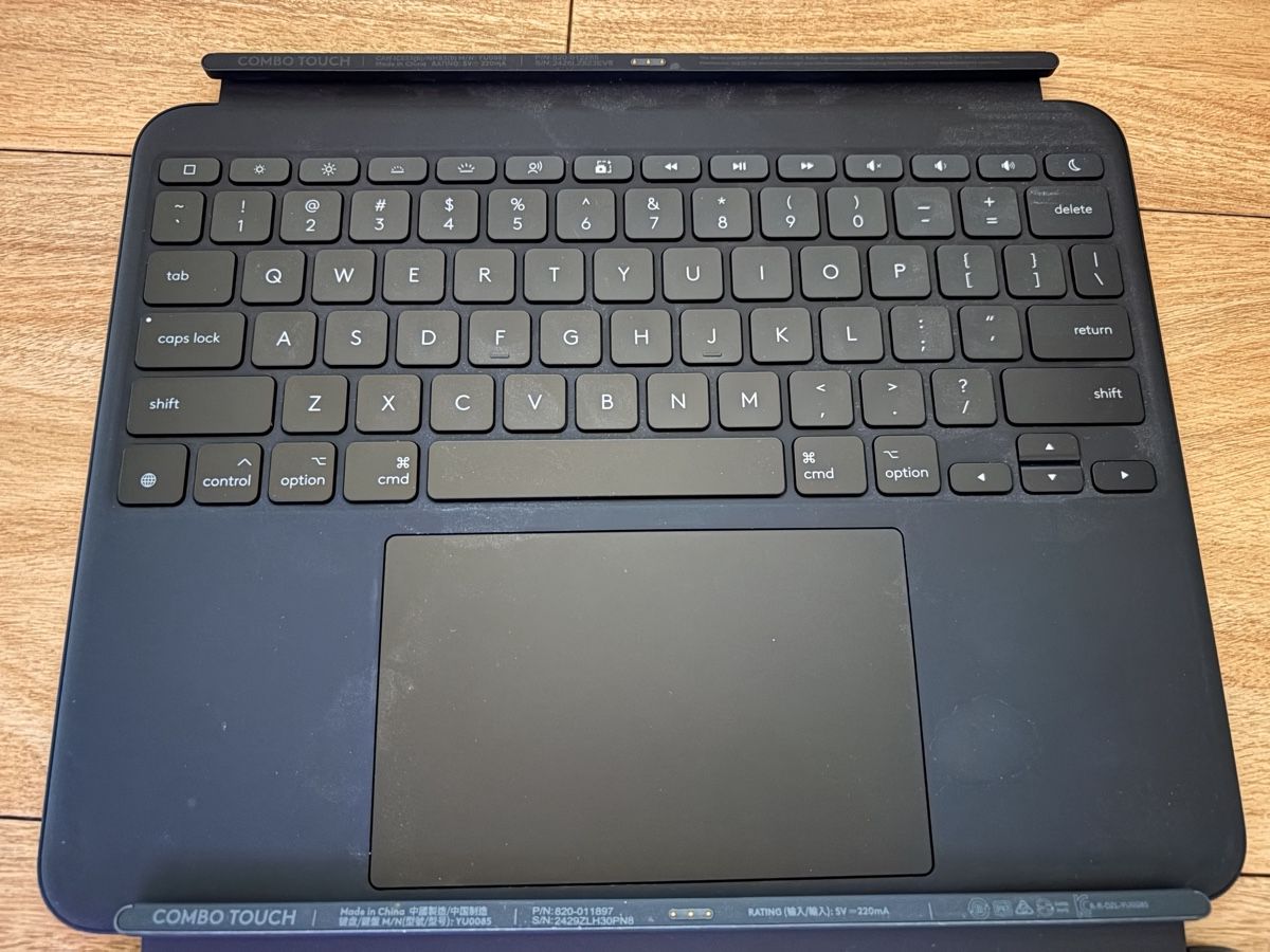 Logitech Tastaturen: Logi Combo Touch x2 pour iPad – Gebraucht aus Crans VS von yor_n5h8 1
