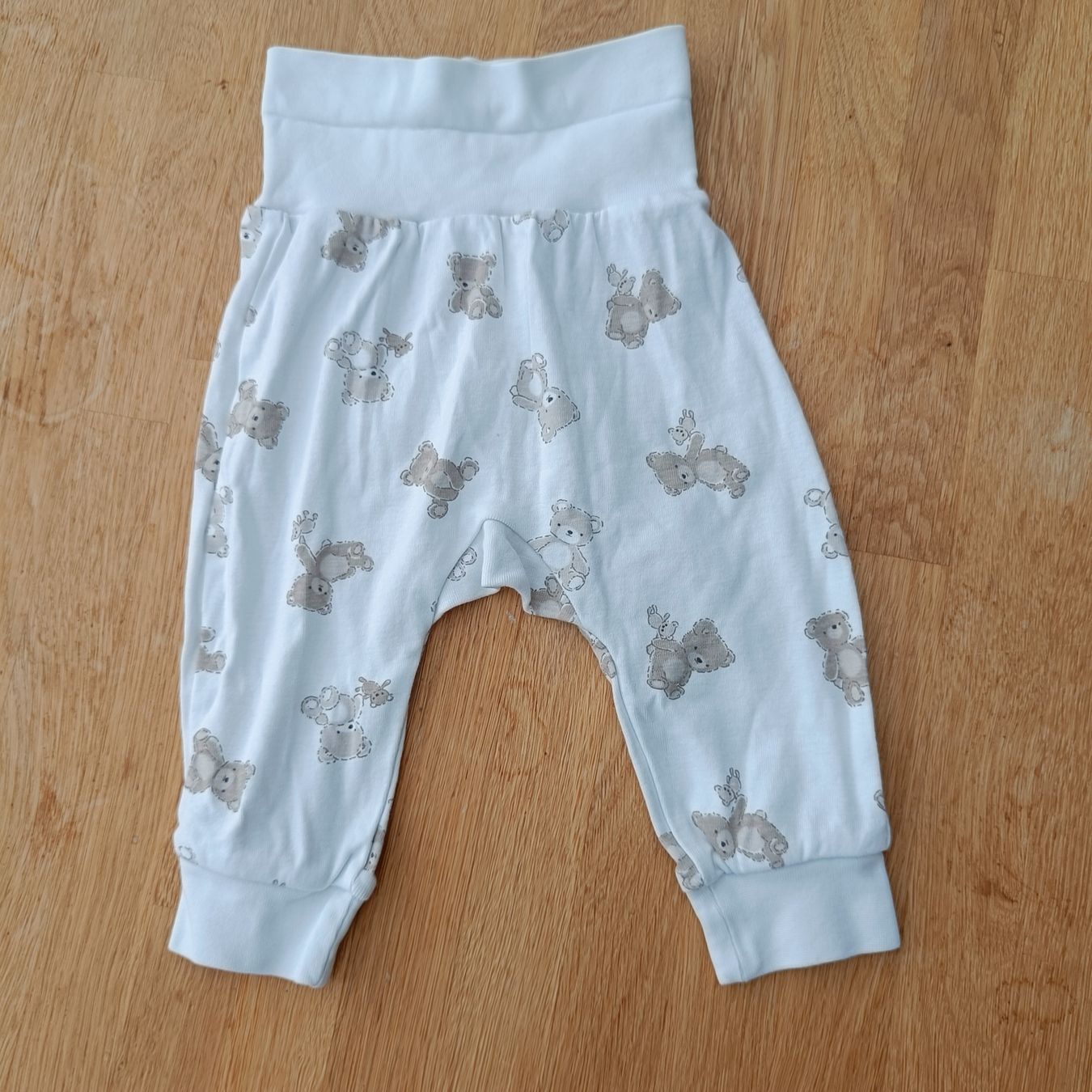 Hosen: Pumphose Grösse 68 – Gebraucht aus Jaberg von urig17.