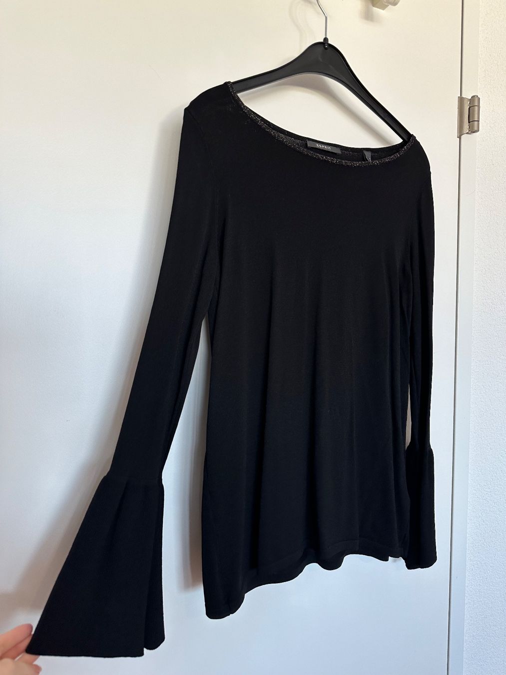 Esprit Maglioni & Felpe: Esprit Pullover mit Glitzer-Rand - S/M - NEU! – Nuovo (secondo la descrizione) da Pfäffikon SZ venduto da ansyyy 1