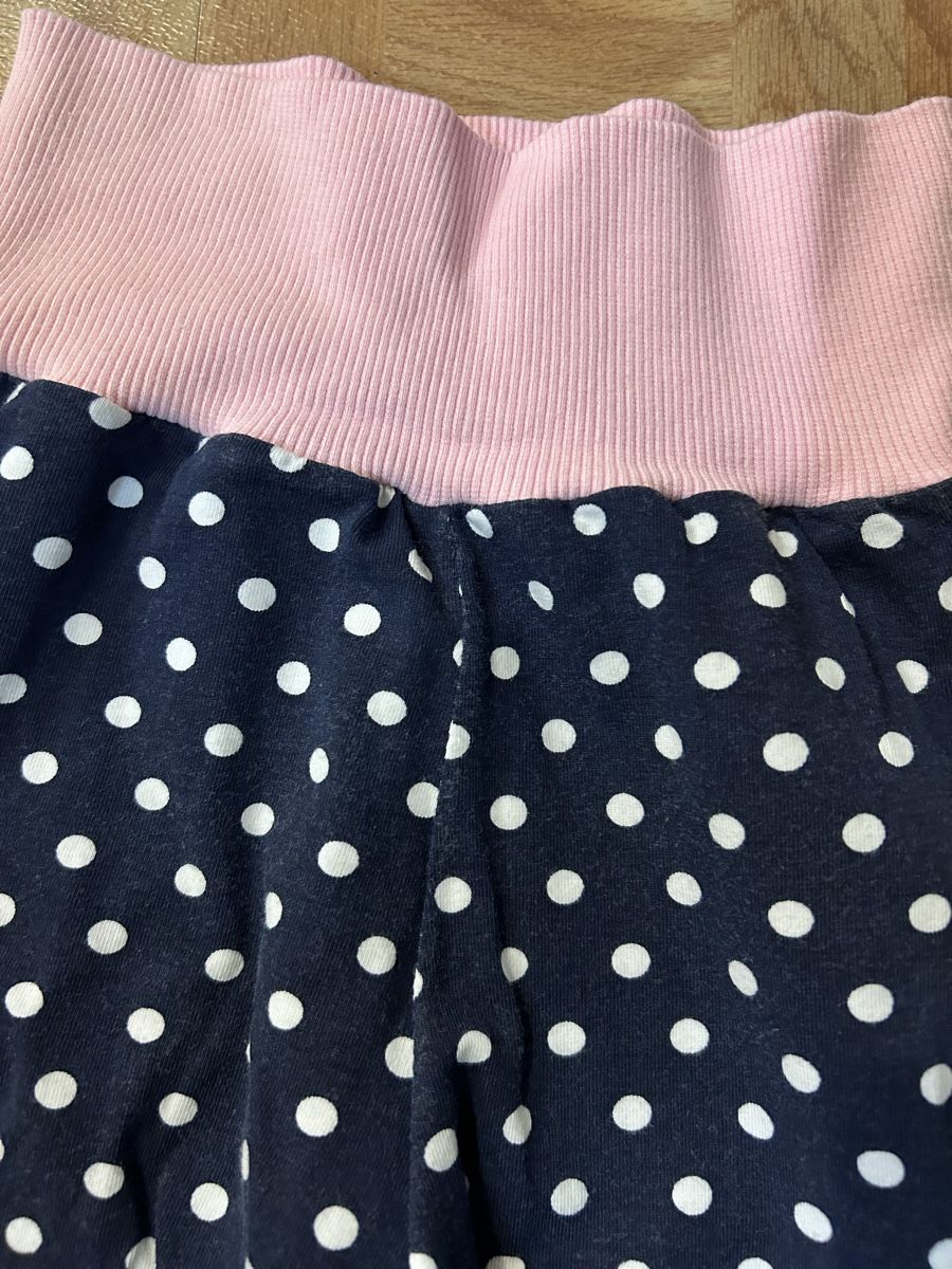 Hosen: Stoffhose / Trainerhose 116/122 – Gebraucht aus Jona von Tidy76 1