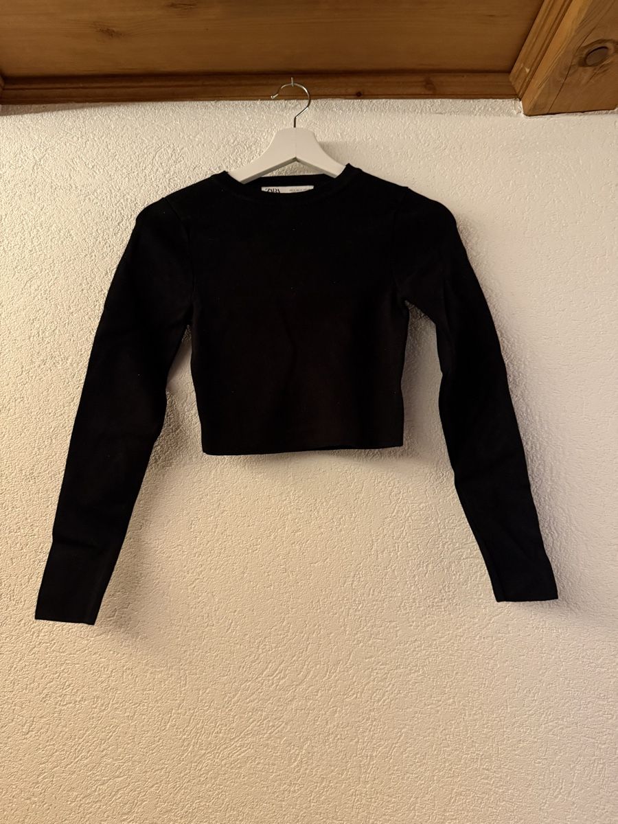 Zara Pulls & Sweat-shirts: Damen Pullover schwarz – D'occasion à Bolligen par lee_orange