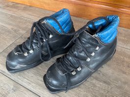 Schuhe (0), fast neuwertige Kinderskischuhe