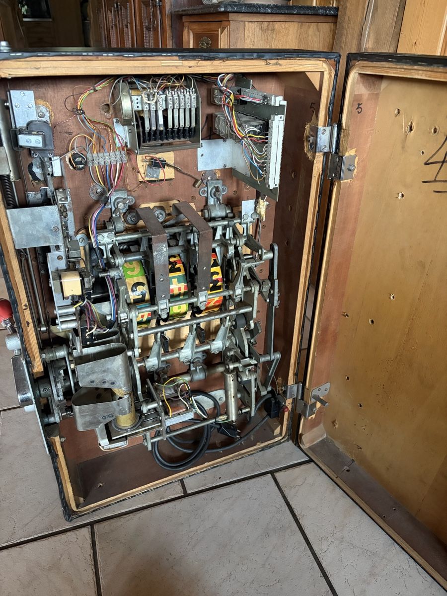 Spielautomaten: Machine à sous Tivoli  – Defekt aus Chavannes-sous-Orsonnens von ale_qh79 1