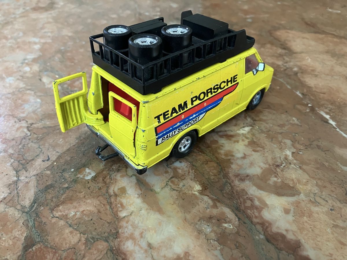 Matchbox Modellautos: Matchbox Dodge Van Team Porsche – Gebraucht aus Liebefeld von PoloLePoulpe 1