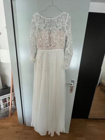 Brautkleid weiss mit Stickerei und Pailletten S/M