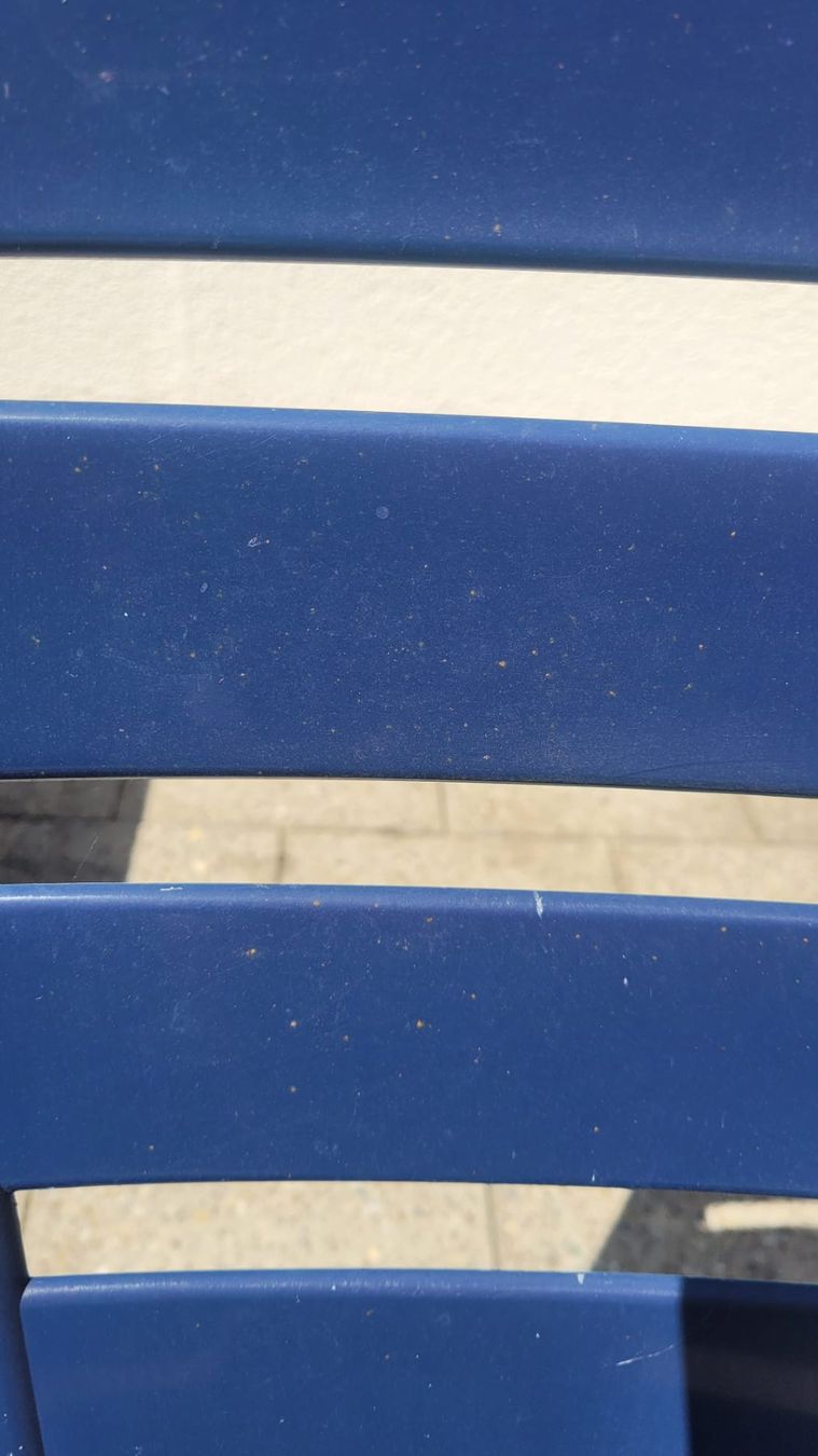 Sedie: Blauer Gartenstuhl, ideal für Balkon oder Terrasse – Usato da Zürich venduto da nor_7dpx 4