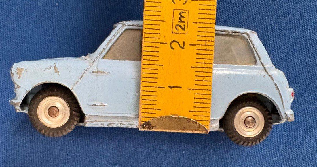 Corgi Toys Modellini d'auto: MORRIS MINI-MINOR CORGY TOYS – Usato da Ostermundigen venduto da Wyatt-Earp 9