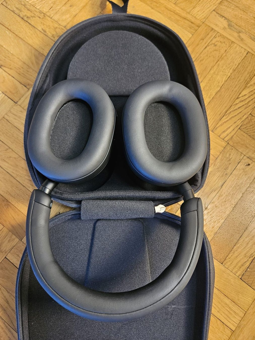 Sony Cuffie: SONY WH-1000XM5 **kaum gebraucht** – Usato da Zürich venduto da nfr_wtc7 1
